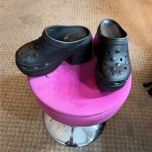 Women’s platform crocs size 7